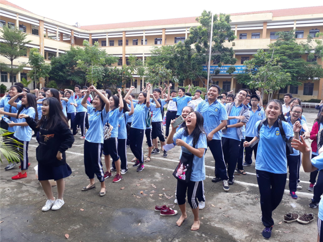 2017-08-27 Ngay hoi chao don HS khoi 10 (32).jpg